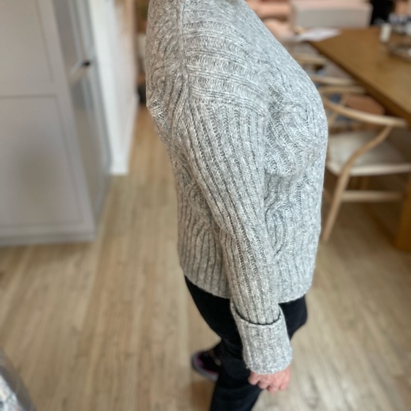 Vince alpaca/wool mock neck sweater - Picture 9 of 9